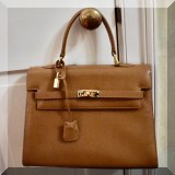 H02. Purse by Ashneil. 